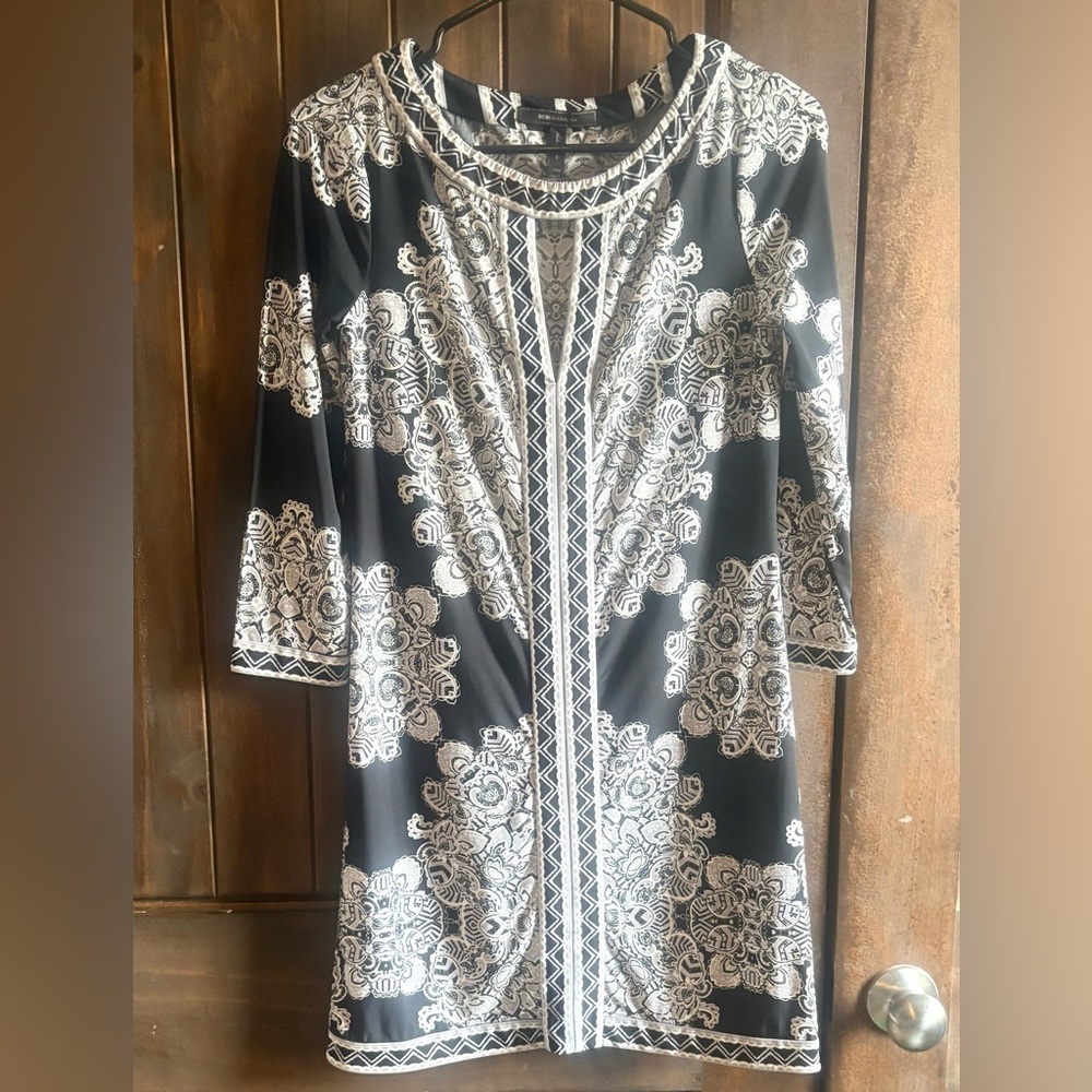 BCBGMaxAzria Black and Cream Patterned Top